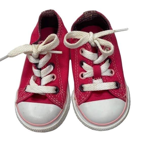 Converse All Star Dark Pink Sneakers. Infant size 4 - Picture 1 of 7